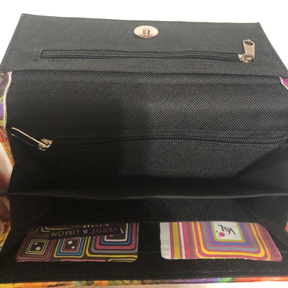 Nube Art Frida Kahlo PVC Bi-Fold Wallet Clutch - Picture 3 of 8